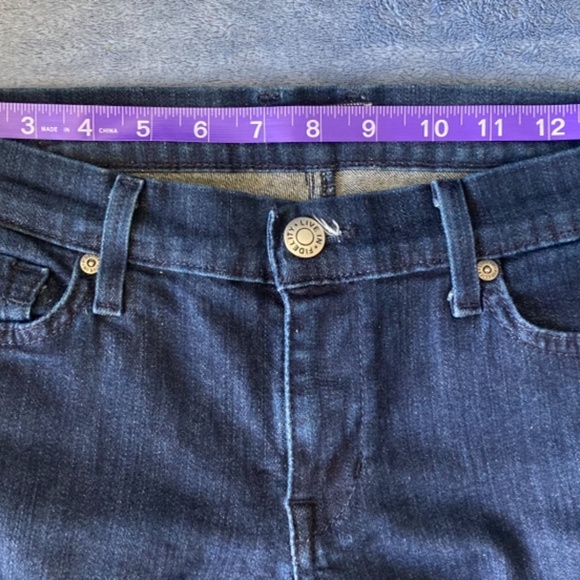 Fidelity denim women’s dark flare jeans / 30 inch waist and 29 inch inseam - Picture 5 of 6